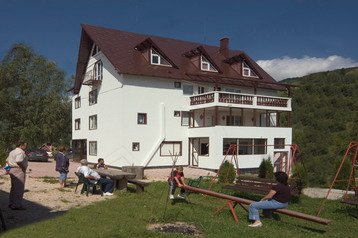 Rumanía Penzión Moeciu de Jos, Exterior